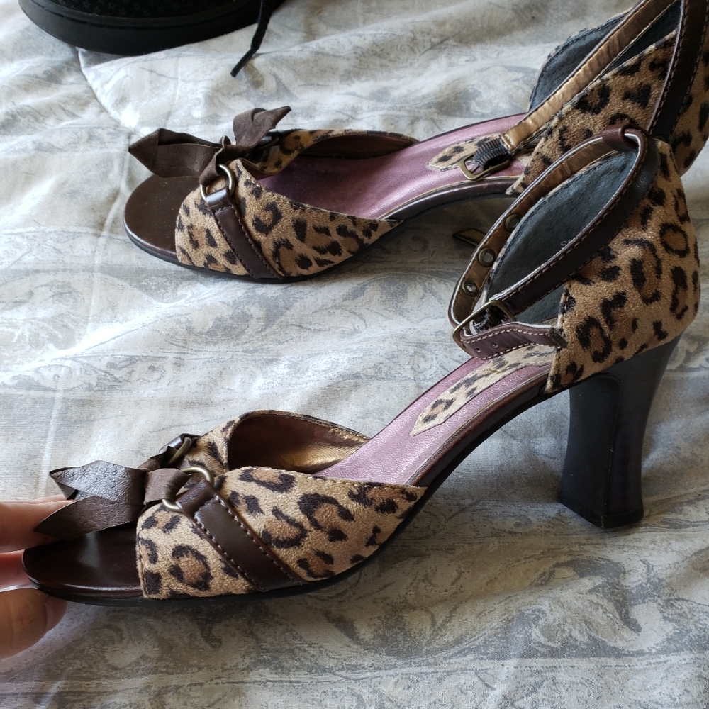 Used Leopard Print Heels
